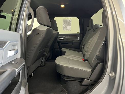 Used 2022 RAM 2500 Big Horn w/ Cold Weather Group image 12