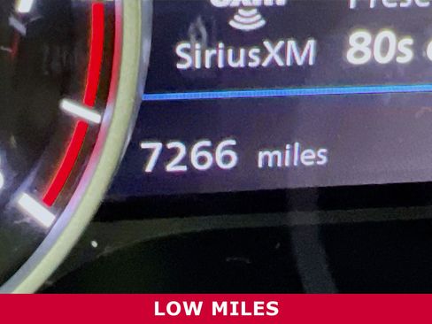 Used 2025 Nissan Sentra SR image 16