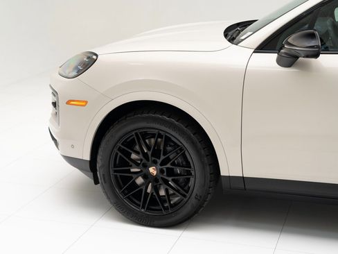 New 2026 Porsche Cayenne image 11