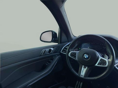 Used 2022 BMW X5 xDrive40i w/ M Sport Package AWD/4WD image 13