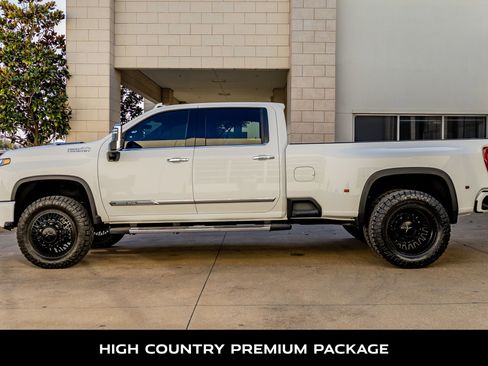 Used 2024 Chevrolet Silverado 3500 High Country w/ High Country Premium Package image 6