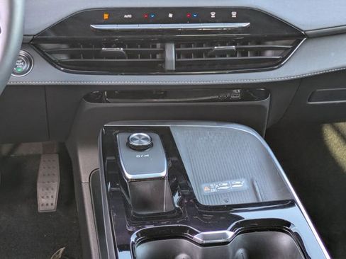 Certified 2025 Buick Enclave Preferred image 23