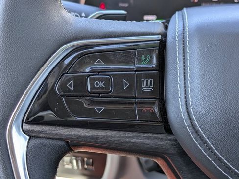 Used 2022 Jeep Grand Cherokee Overland image 23