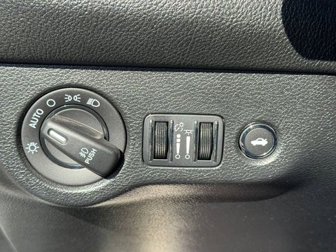 Used 2022 Dodge Challenger R/T w/ Driver Convenience Group image 20