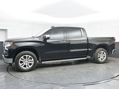 Used 2022 Chevrolet Silverado 1500 LTZ AWD/4WD image 11