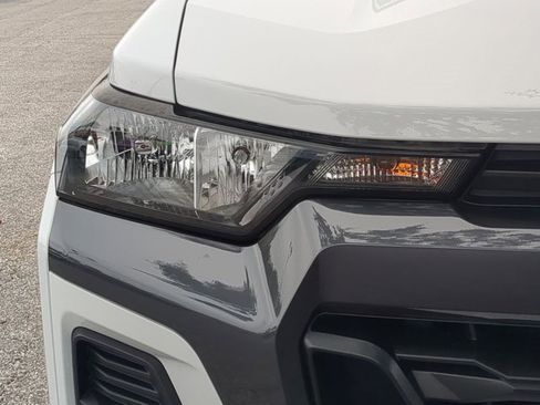 Used 2024 Chevrolet Colorado LT w/ LT Convenience Package image 10