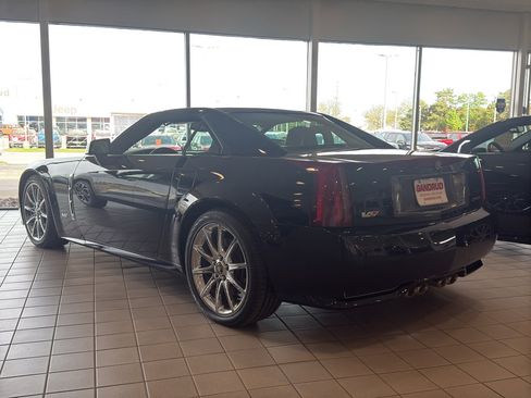 Used 2009 Cadillac XLR V RWD image 5