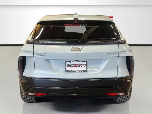 Used 2025 Cadillac Lyriq Sport AWD/4WD image 6