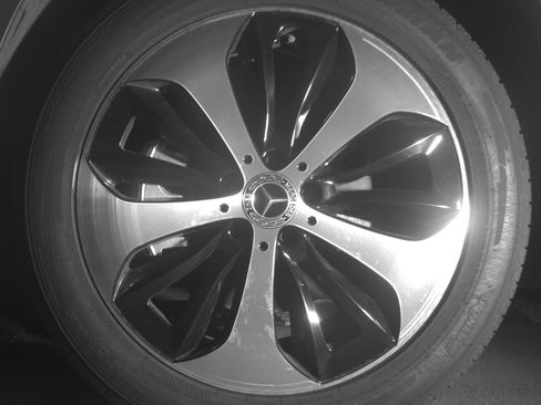 Used 2025 Mercedes-Benz GLA 250 image 12