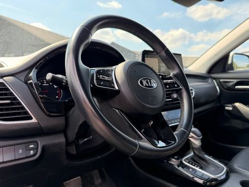 Used 2021 Kia Seltos SX AWD/4WD image 16