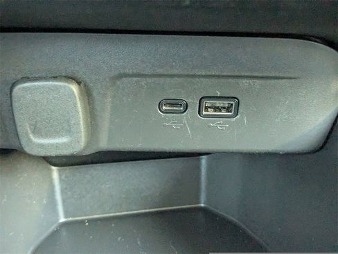 Used 2025 Chevrolet Trax LS w/ LS Convenience Package image 19