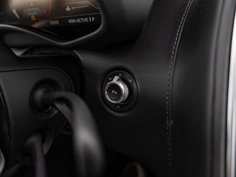 Used 2023 McLaren GT image 19