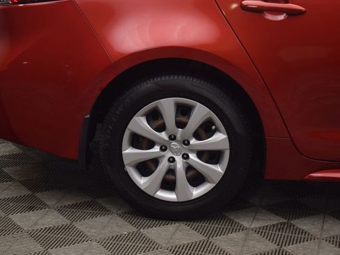 Used 2021 Toyota Corolla LE image 26
