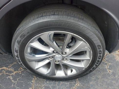 Used 2021 Buick Encore GX Essence w/ Experience Buick Package image 6