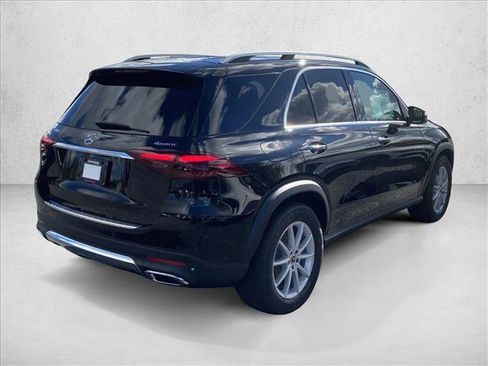 Certified 2025 Mercedes-Benz GLE 450 4MATIC image 2