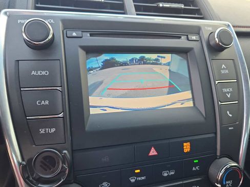 Used 2017 Toyota Camry LE image 27