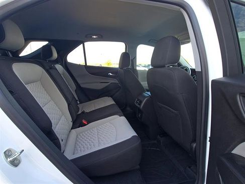 Used 2021 Chevrolet Equinox LS w/ LS Convenience Package image 19