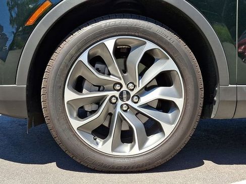 Used 2021 Lincoln Nautilus Reserve AWD/4WD image 8