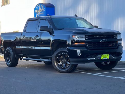 Used 2017 Chevrolet Silverado 1500 LT w/ All Star Edition image 2