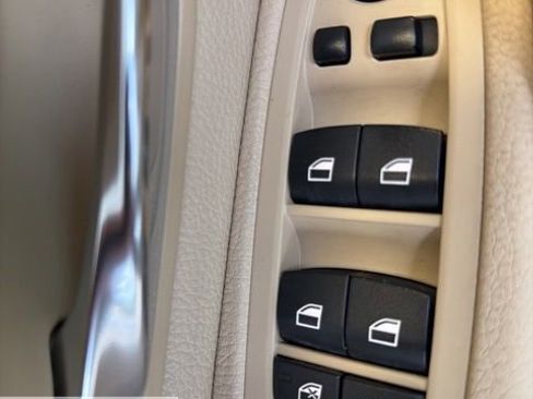 Used 2015 BMW 328i Gran Turismo xDrive image 37