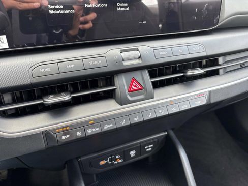 New 2025 Kia K4 LX image 26