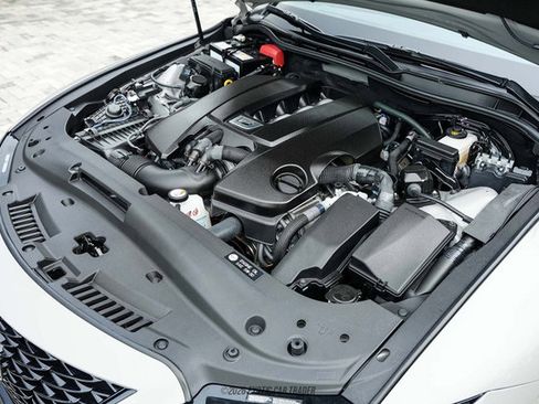 Used 2025 Lexus IS 500 w/ F-Sport Performance RWD image 17