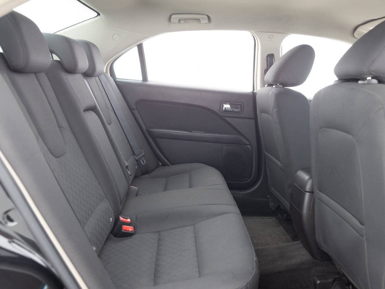Used 2010 Ford Fusion SE FWD image 29
