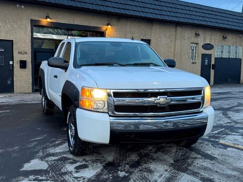 Used 2008 Chevrolet Silverado 1500 LS w/ Towing Package image 3