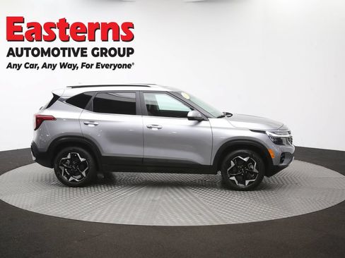 Used 2024 Kia Seltos EX AWD/4WD image 47