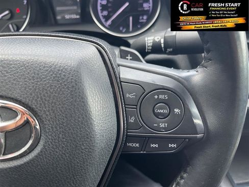 Used 2023 Toyota Camry SE image 21