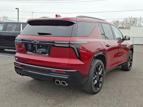 Used 2024 Chevrolet Traverse RS image 11