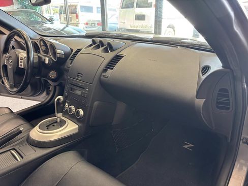 Used 2008 Nissan 350Z Enthusiast w/ Cargo Convenience Pkg RWD image 13