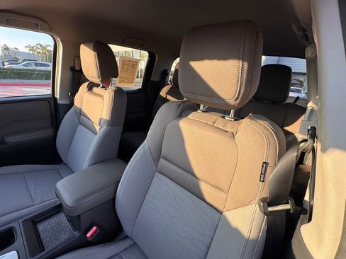 Certified 2024 Nissan Frontier SV w/ Technology Package image 13