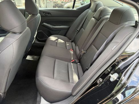 Used 2025 Nissan Altima 2.5 SV image 36