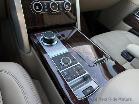 Used 2016 Land Rover Range Rover HSE image 23