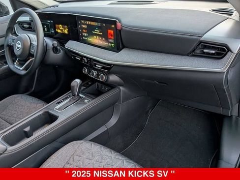 Certified 2025 Nissan Kicks SV AWD/4WD image 36