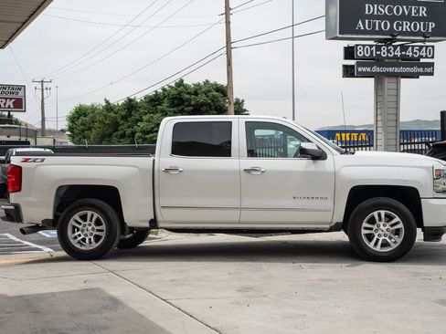 Used 2018 Chevrolet Silverado 1500 LTZ Z71 w/ LTZ Plus Package AWD/4WD image 10