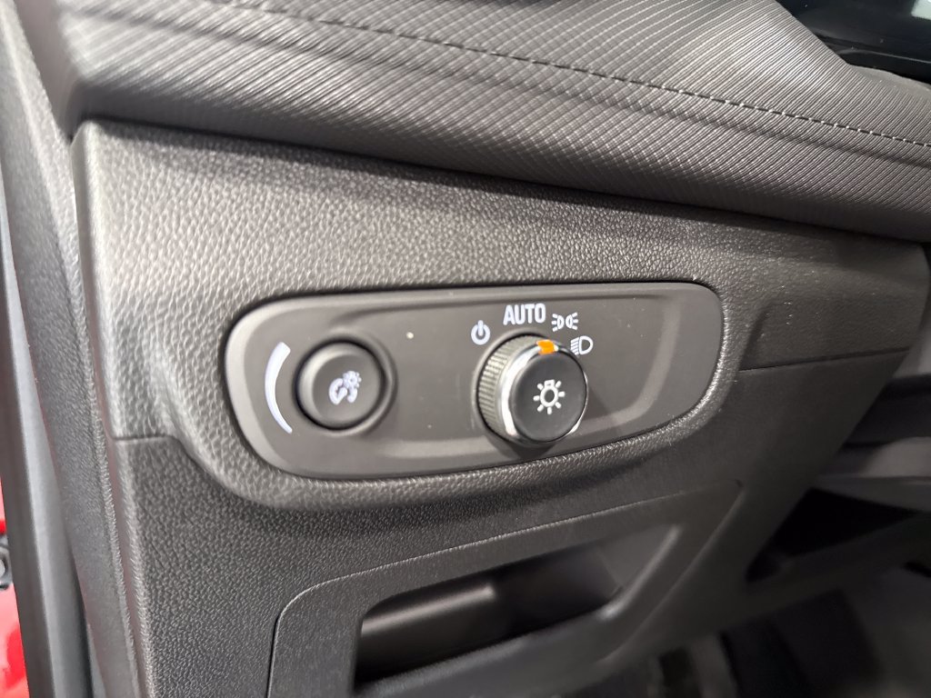 New 2026 Chevrolet TrailBlazer LT w/ Convenience Package FWD image 8
