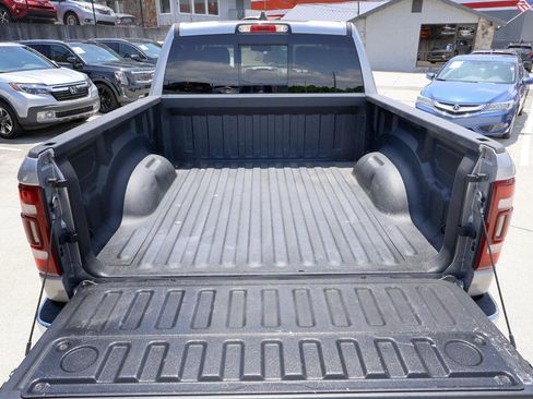 Used 2019 RAM 1500 Laramie AWD/4WD image 6