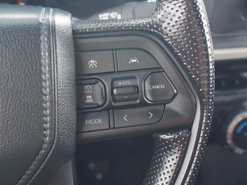 Used 2024 Toyota Tacoma SR AWD/4WD image 9