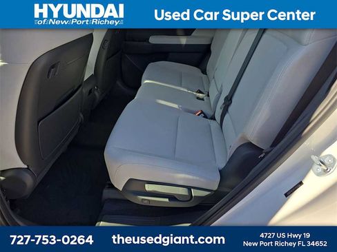 New 2026 Hyundai Santa Fe SE image 20