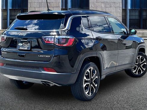 Used 2022 Jeep Compass Limited AWD/4WD image 11