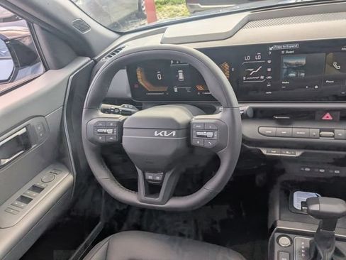 New 2027 Kia Seltos X-Line S w/ X-Line S Premium Package AWD/4WD image 16