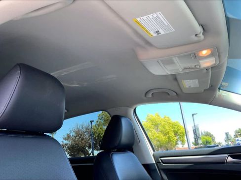 Used 2018 Volkswagen Passat 2.0T R-Line w/ R-Line Lighting Package FWD image 13