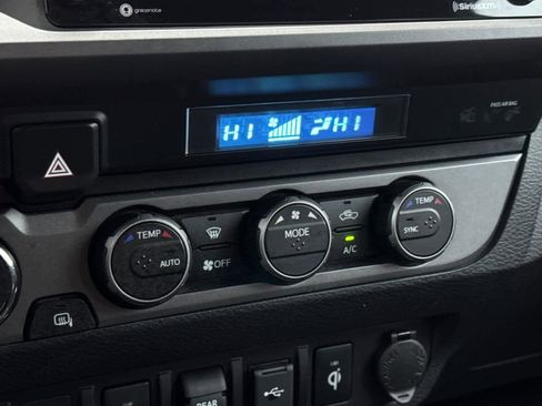 Used 2021 Toyota Tacoma TRD Off-Road w/ Technology Package image 20