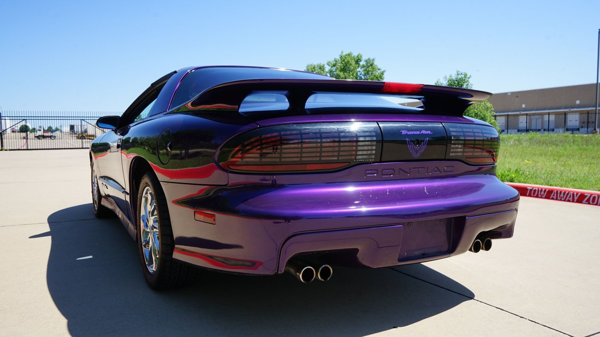 Used 1997 Pontiac Firebird Trans Am RWD image 9