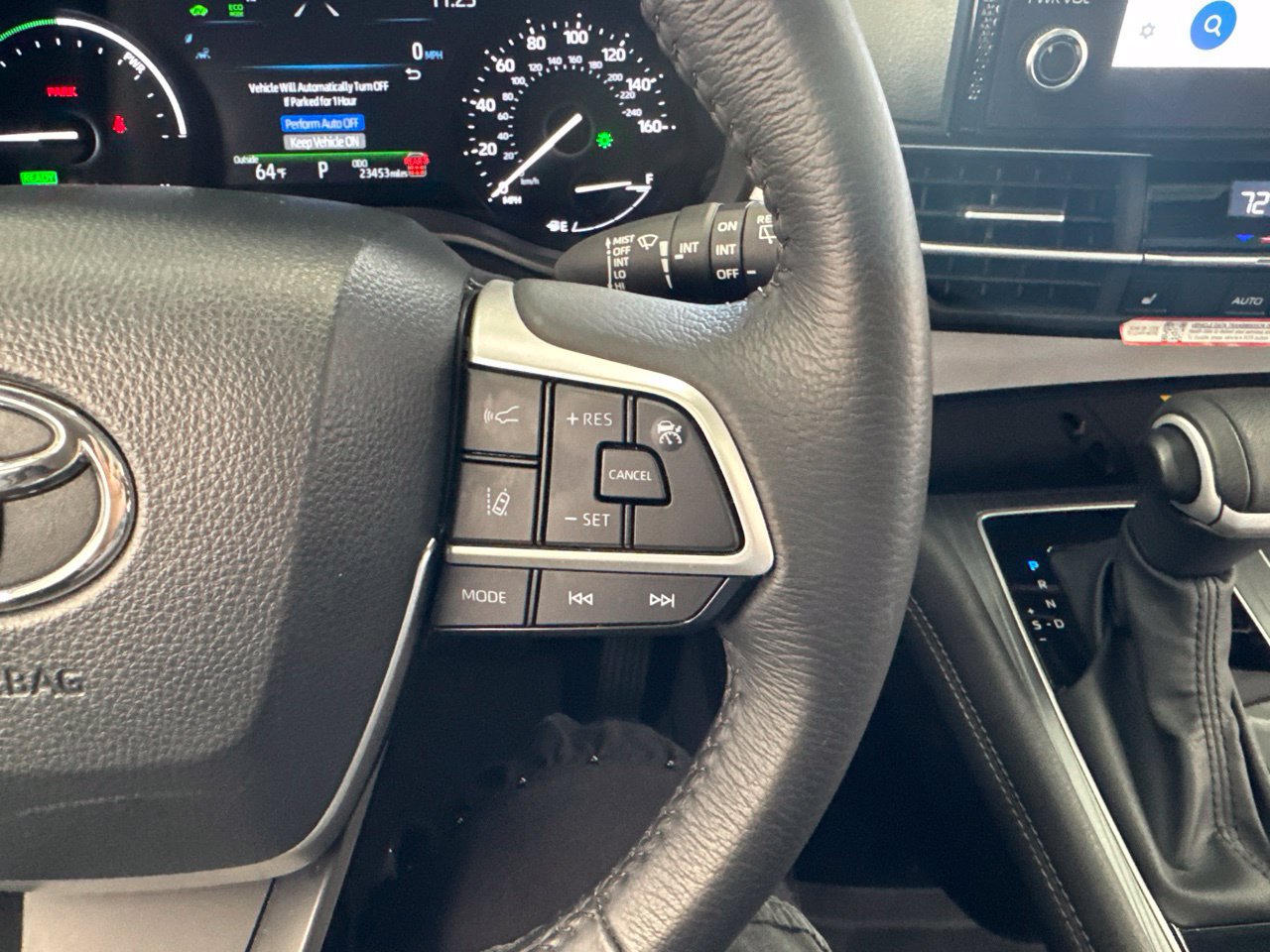 Certified 2026 Toyota Sienna XLE FWD image 22