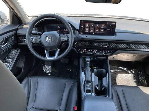 Used 2023 Honda Accord Touring image 14