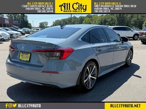 Used 2022 Honda Civic Touring image 7