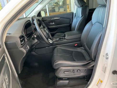 Used 2025 Honda Pilot Elite image 4